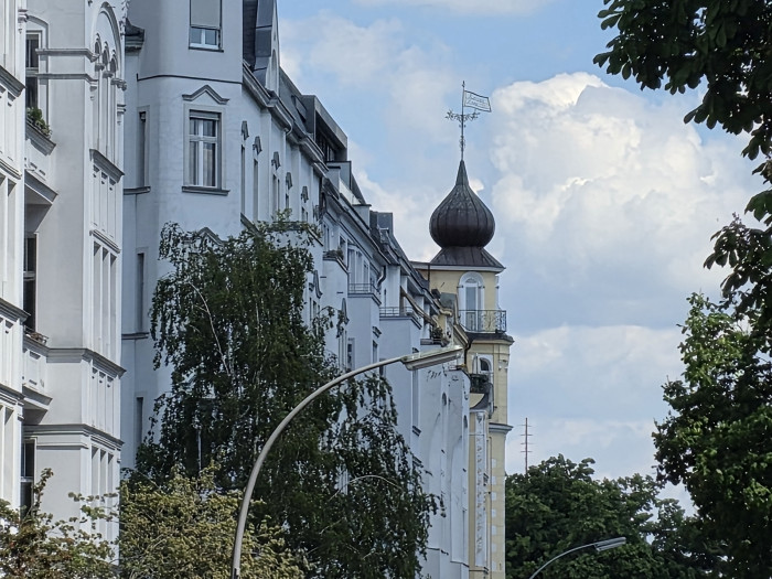 Aufgrund des fehlenden Teleobjektivs sind Zoomaufnahmen bei 10-facher Vergrößerung mit dem Edge qualitativ schlechter ...